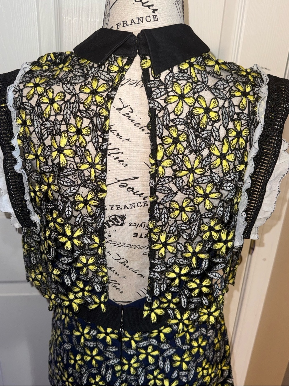 Self-Portrait Eleina Sculpted Daisy Guipure Lace Floral  Dress Yellow Navy US 8 - Picture 5 of 16